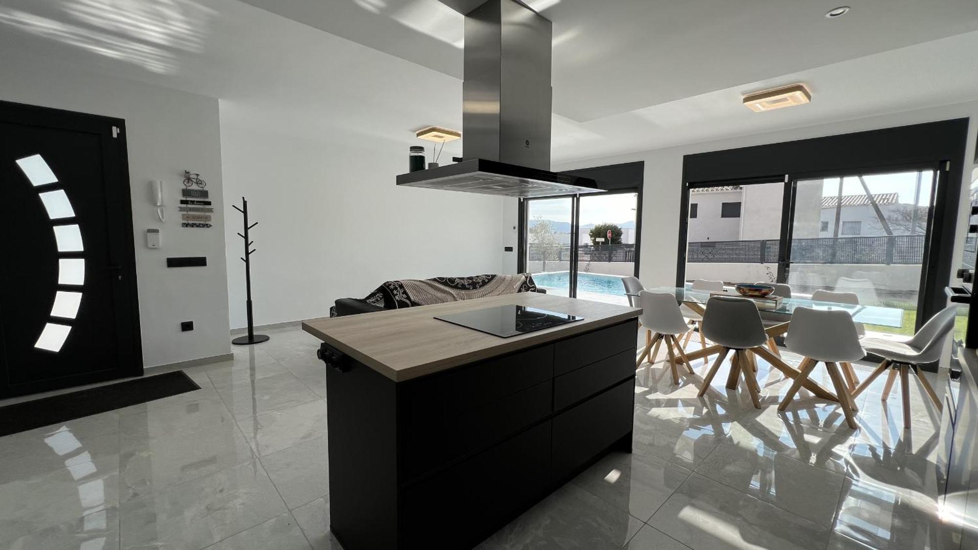 パラウ・サベルデラ Casa Moderna Roses Con Piscina Y Jardin Mas Bosca, Rosesヴィラ エクステリア 写真